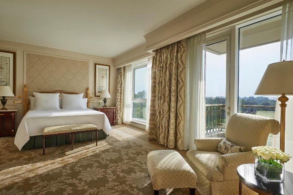 Four Seasons Hotel Cairo At The First Residence image 3
